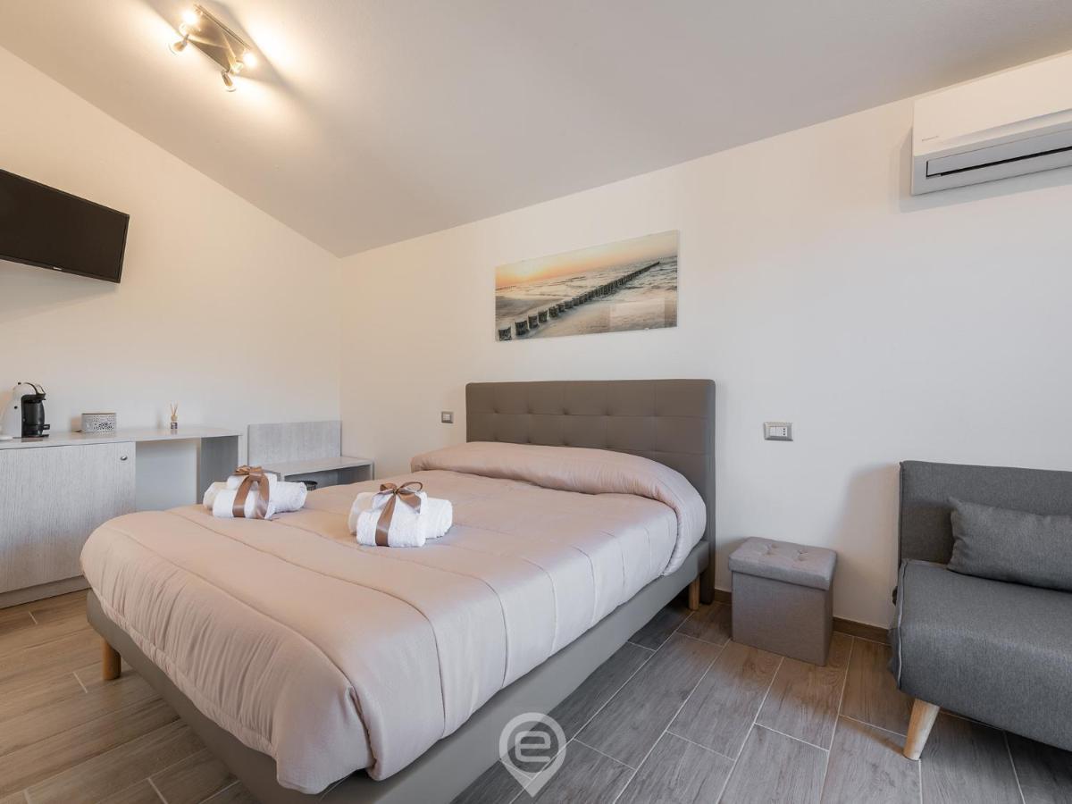 Villa Monica - Suites 伊格莱西亚斯 外观 照片